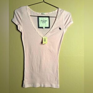 Abercrombie & Fitch Women’s NWT Pink Stretch Soft Tee Size Medium